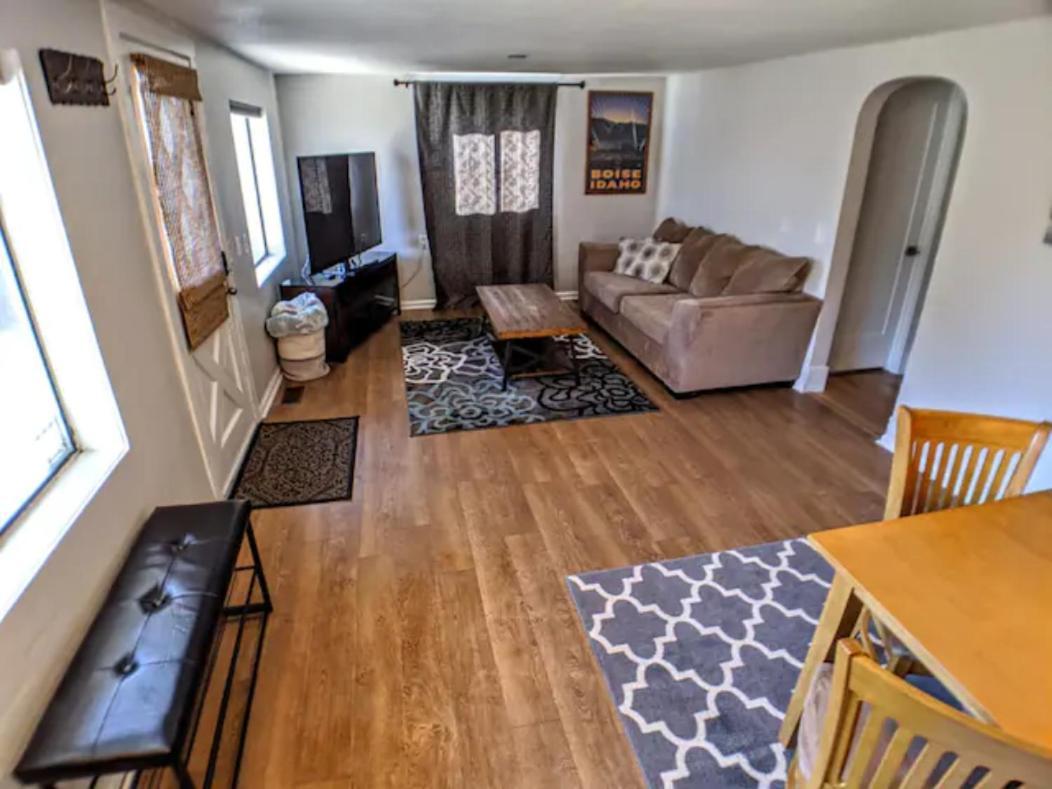 Little Blue Bungalow On Boise'S Bench, Pet Friendly, Fully Fenced Yard With Doggie Door! 2 Miles From Bsu, 5 Minutes From Downtown Boise, Desk And Workstation For Remote Workers, 2 Tv'S Large Walk-In Closet, Good For Mid-Term Stays Bagian luar foto