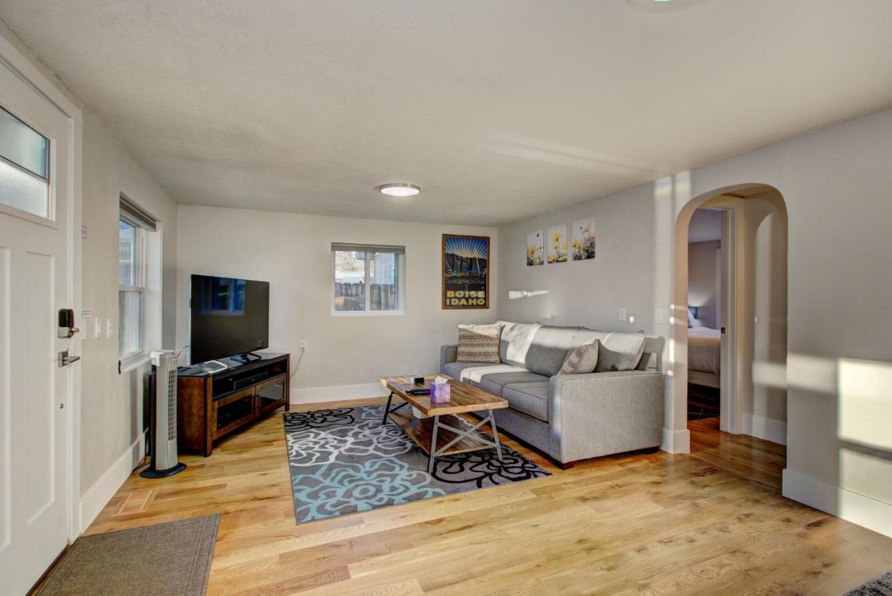 Little Blue Bungalow On Boise'S Bench, Pet Friendly, Fully Fenced Yard With Doggie Door! 2 Miles From Bsu, 5 Minutes From Downtown Boise, Desk And Workstation For Remote Workers, 2 Tv'S Large Walk-In Closet, Good For Mid-Term Stays Bagian luar foto