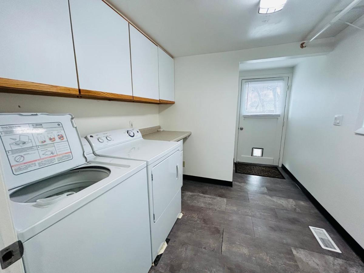 Little Blue Bungalow On Boise'S Bench, Pet Friendly, Fully Fenced Yard With Doggie Door! 2 Miles From Bsu, 5 Minutes From Downtown Boise, Desk And Workstation For Remote Workers, 2 Tv'S Large Walk-In Closet, Good For Mid-Term Stays Bagian luar foto