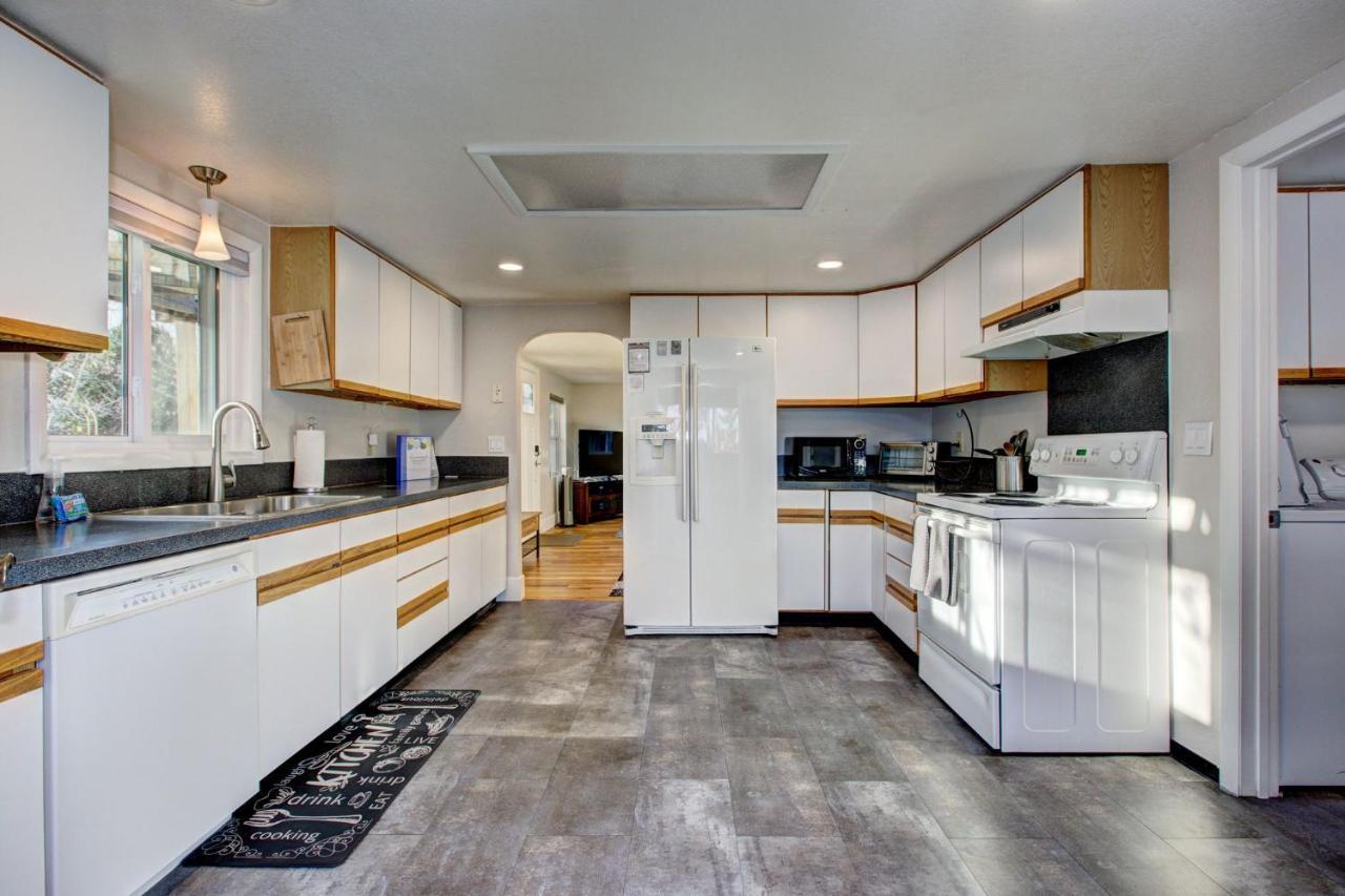 Little Blue Bungalow On Boise'S Bench, Pet Friendly, Fully Fenced Yard With Doggie Door! 2 Miles From Bsu, 5 Minutes From Downtown Boise, Desk And Workstation For Remote Workers, 2 Tv'S Large Walk-In Closet, Good For Mid-Term Stays Bagian luar foto