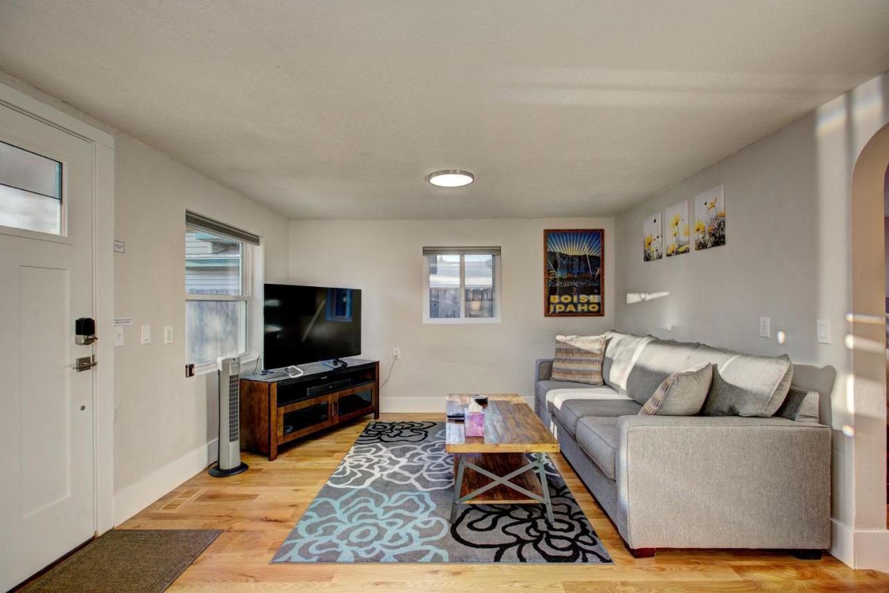 Little Blue Bungalow On Boise'S Bench, Pet Friendly, Fully Fenced Yard With Doggie Door! 2 Miles From Bsu, 5 Minutes From Downtown Boise, Desk And Workstation For Remote Workers, 2 Tv'S Large Walk-In Closet, Good For Mid-Term Stays Bagian luar foto