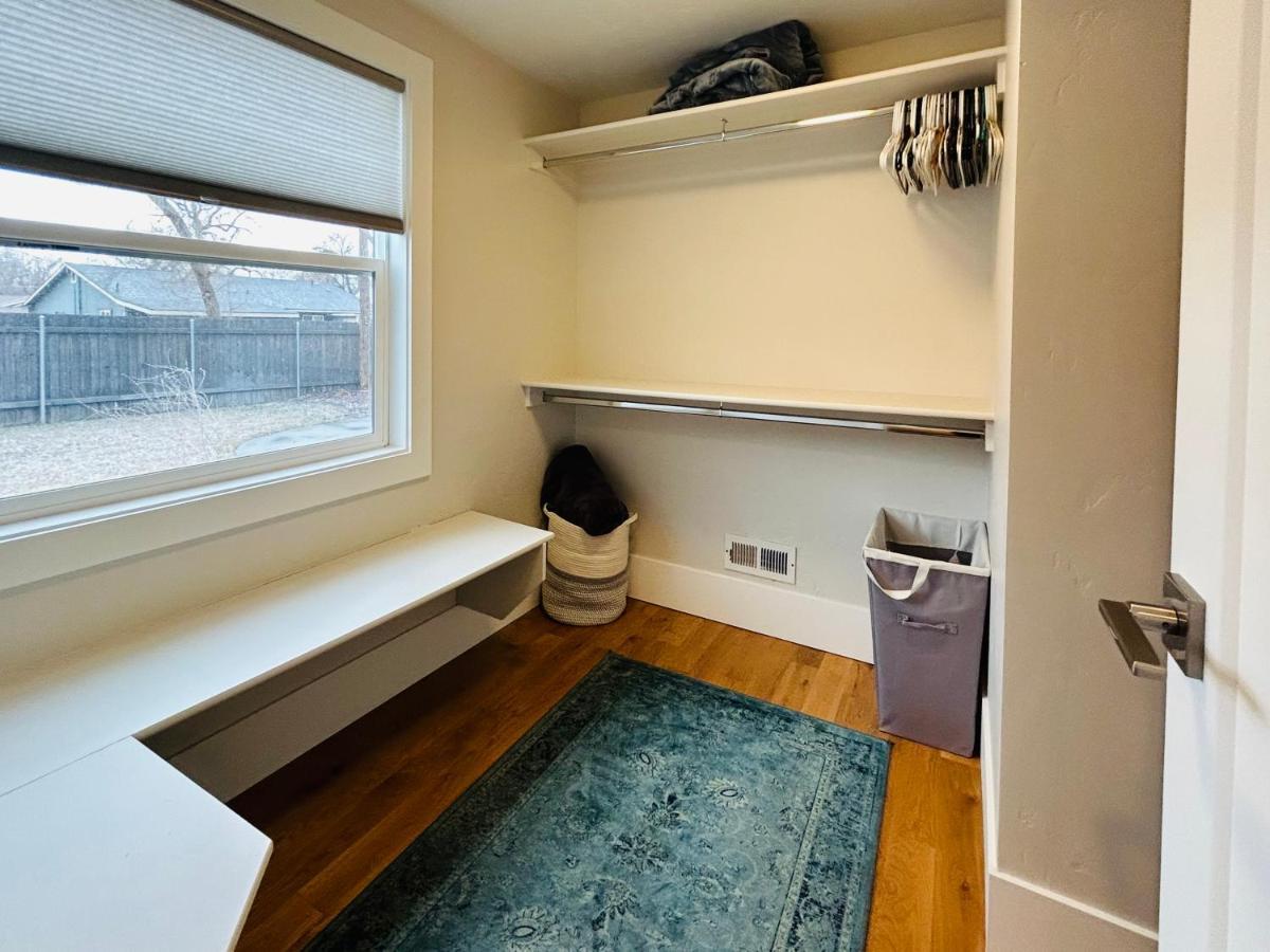 Little Blue Bungalow On Boise'S Bench, Pet Friendly, Fully Fenced Yard With Doggie Door! 2 Miles From Bsu, 5 Minutes From Downtown Boise, Desk And Workstation For Remote Workers, 2 Tv'S Large Walk-In Closet, Good For Mid-Term Stays Bagian luar foto
