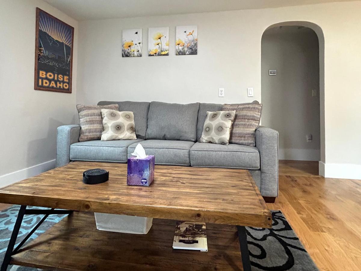 Little Blue Bungalow On Boise'S Bench, Pet Friendly, Fully Fenced Yard With Doggie Door! 2 Miles From Bsu, 5 Minutes From Downtown Boise, Desk And Workstation For Remote Workers, 2 Tv'S Large Walk-In Closet, Good For Mid-Term Stays Bagian luar foto